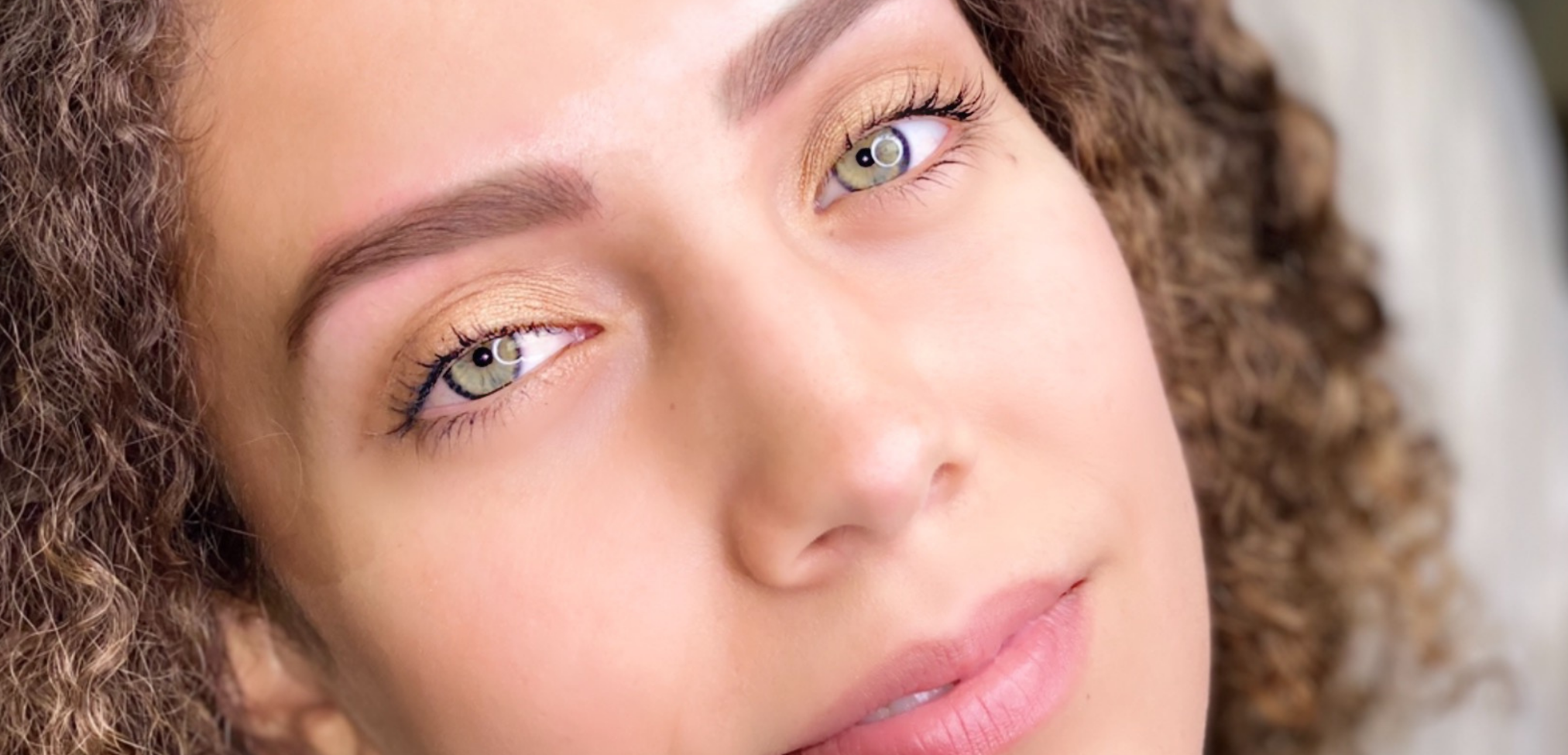 hyper-realistic-brows